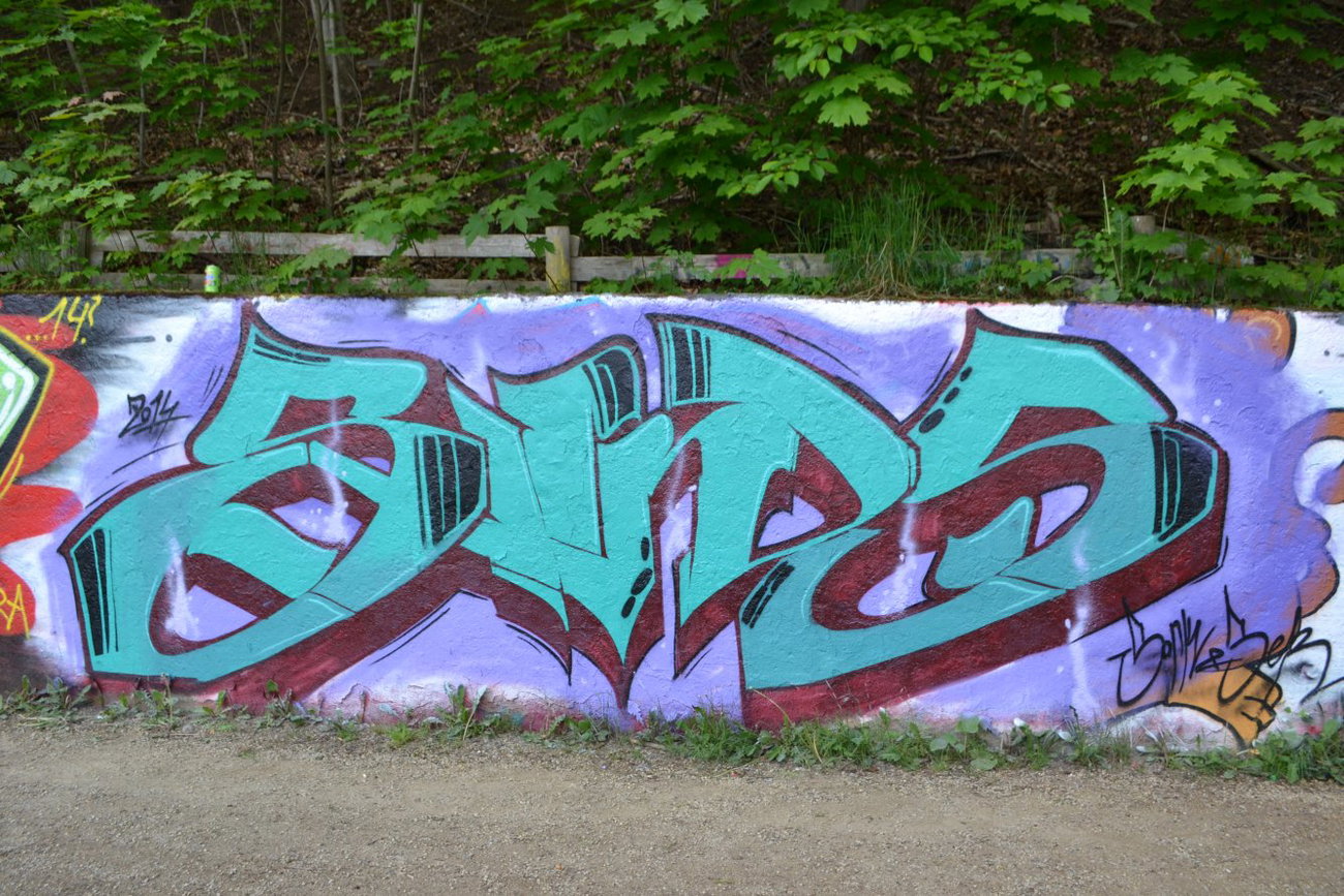 Graffiti Wall - Photo by geracity - sunds, sork, ser (2014)