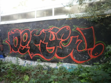 Graffiti Wall - Photo by geracity - deryc