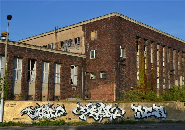 Graffiti Wall in Erfurt - Photo by geracity - eject, sork, ser