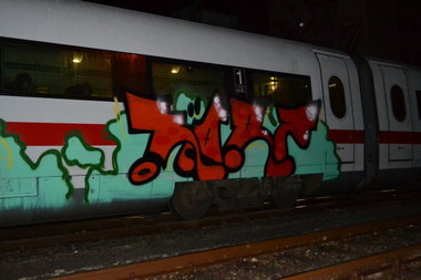 Graffiti Wall - Photo by geracity - käry