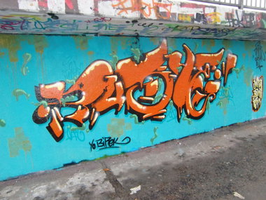Graffiti Wall - Photo by geracity - dushe