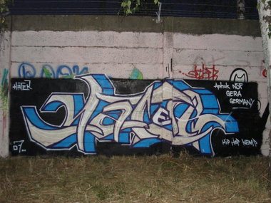 Graffiti Wall - Photo by geracity - hater (2007)
