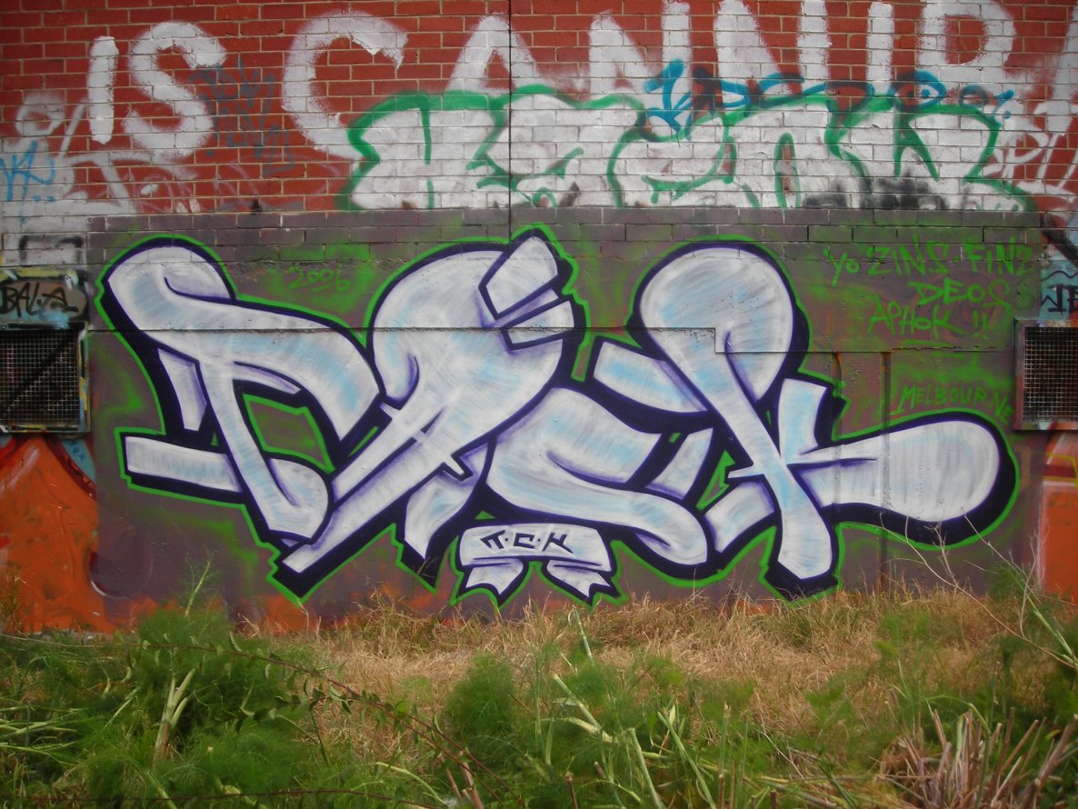 Graffiti Wall - Photo by geracity - fäck