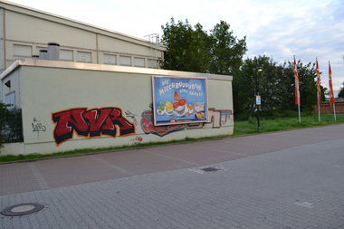 Graffiti Bombing in Gera - Photo by geracity - nvr, never (2014)
