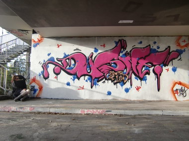 Graffiti Wall - Photo by geracity - Dushe