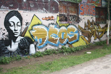 Graffiti Wall in Leipzig - Photo by geracity - shu, deos, spack (2013)