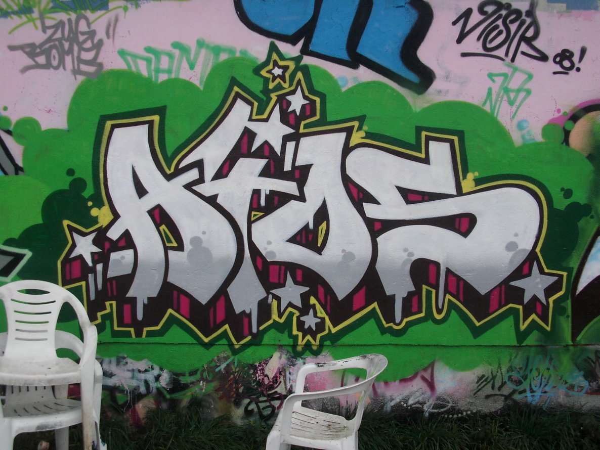 Graffiti Wall - Photo by geracity - atos (2008)