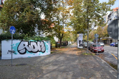 Graffiti Bombing in Leipzig - Photo by geracity - Rdm, Redröm (2014)