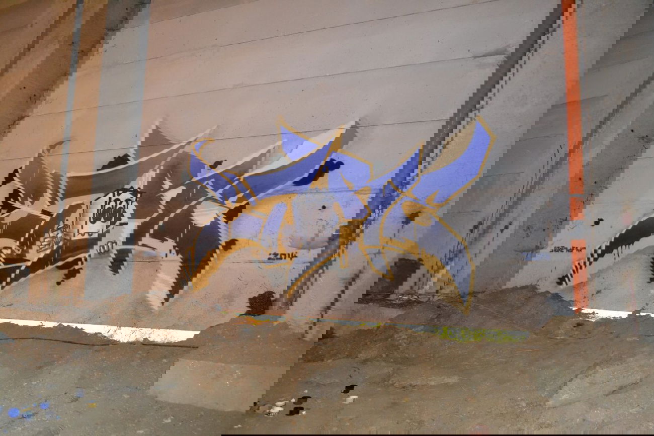 Graffiti Wall - Photo by geracity - Store, nsf (2014)