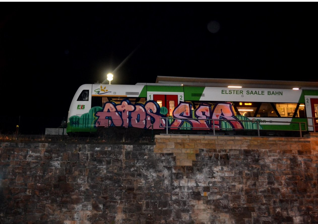 Graffiti Train - Photo by geracity - atos, ser (2014)