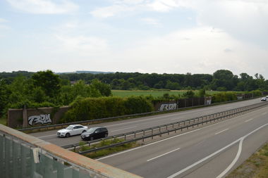 Graffiti Bombing - Photo by geracity - rdm, redröm