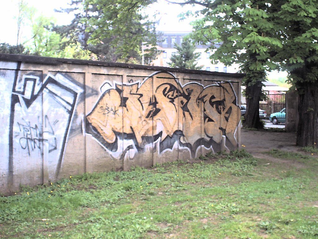 Graffiti Bombing in gera - Photo by geracity - spack