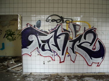 Graffiti Wall - Photo by geracity - peniz