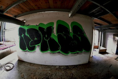 Graffiti Bombing in gera - Photo by geracity - rdm, redröm, sunds (2015)