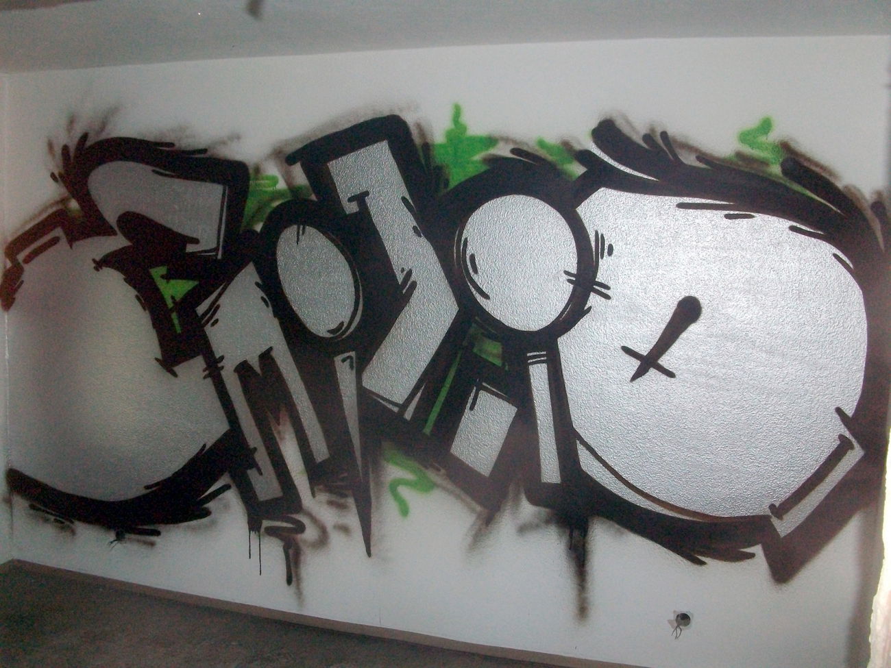 Graffiti Wall - Photo by geracity