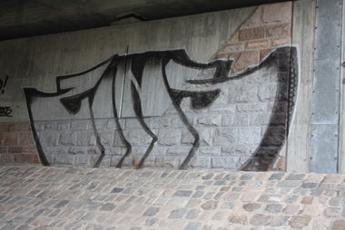 Graffiti Bombing in Gera - Photo by geracity - zins