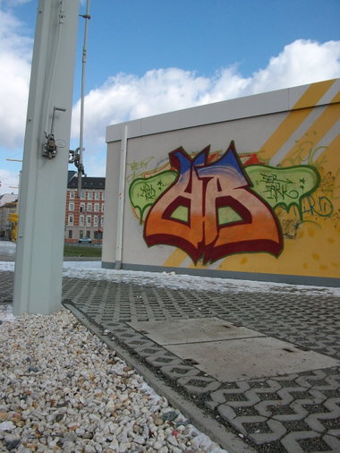 Graffiti Wall - Photo by geracity - hr