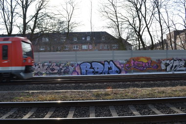 Graffiti Wall in hamburg - Photo by geracity - rdm, redröm (2015)
