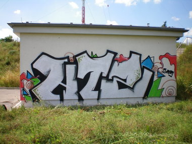 Graffiti Wall - Photo by geracity - htz