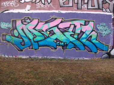 Graffiti Wall - Photo by geracity - jasen