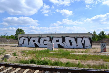 Graffiti Bombing in Leipzig - Photo by geracity - org, rdm, redröm