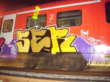 Graffiti Train - Photo by geracity (2009)
