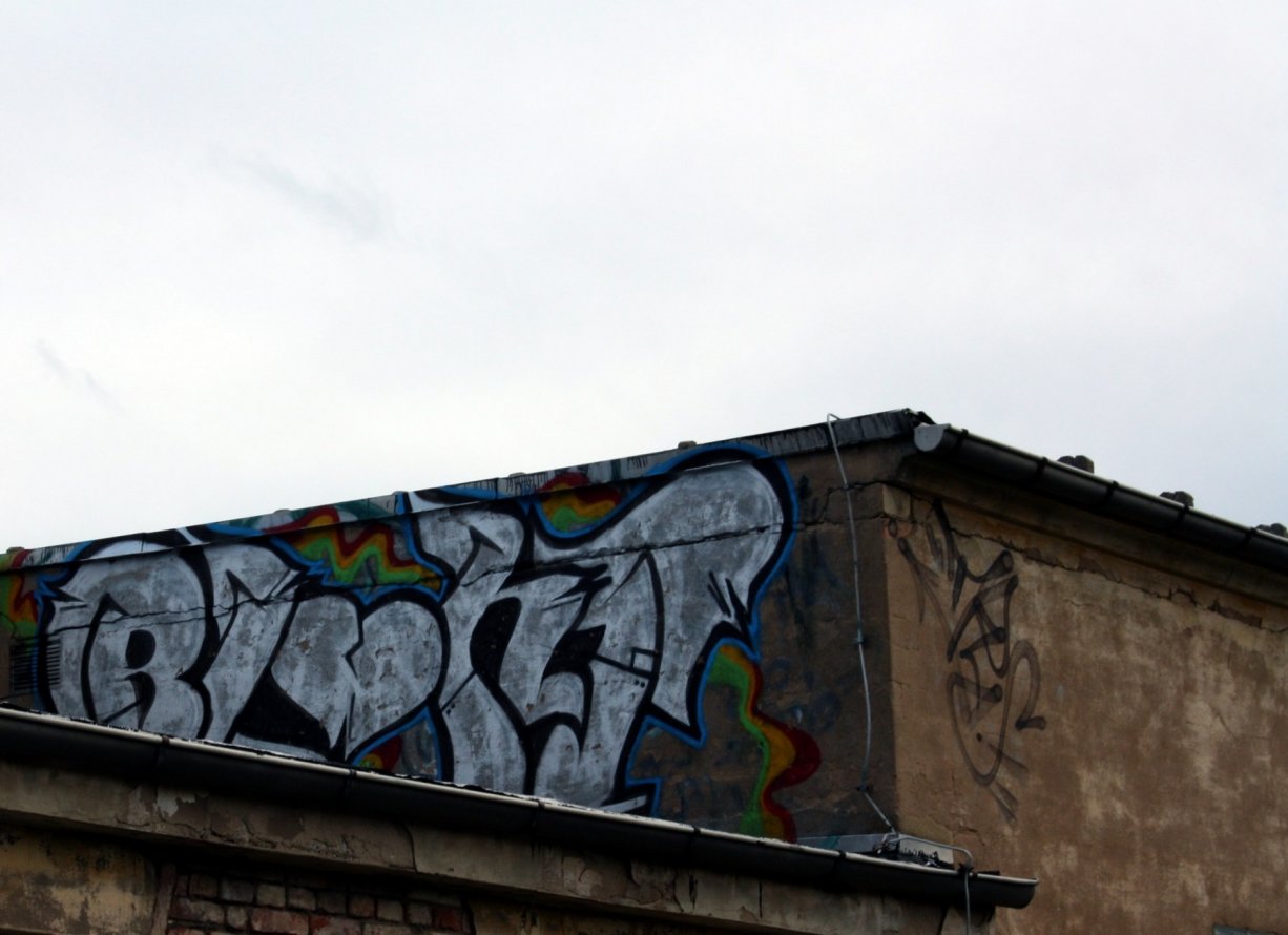Graffiti Bombing in gera - Photo by geracity - blunt