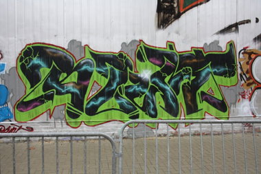 Graffiti Wall - Photo by geracity - blunt