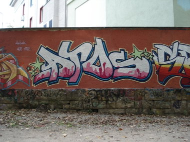 Graffiti Wall - Photo by geracity - atos