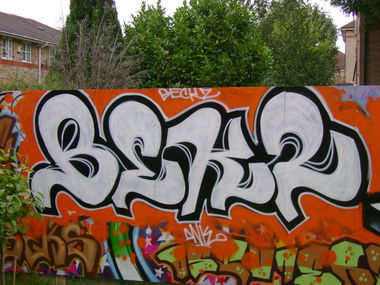 Graffiti Wall - Photo by geracity - bekz