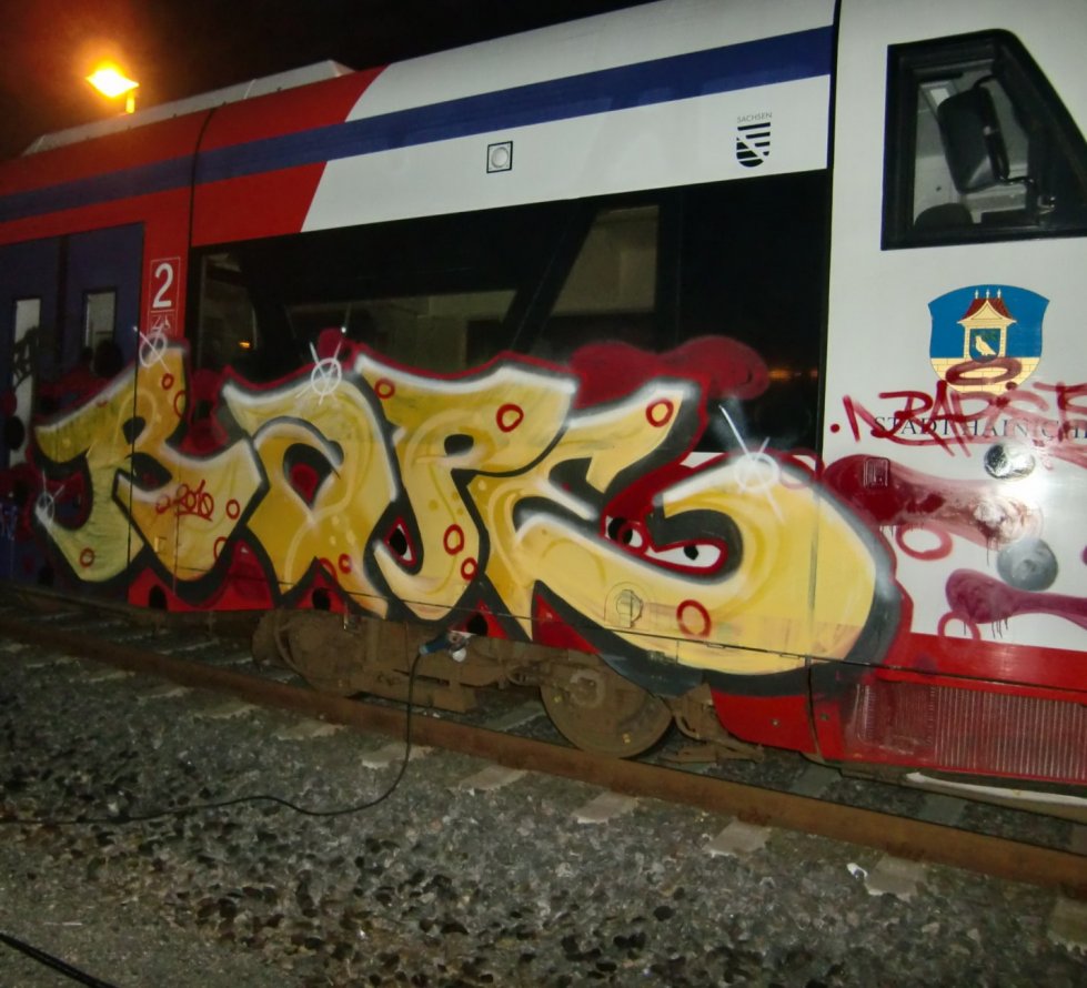 Graffiti Train in Gera - Photo by geracity - rape