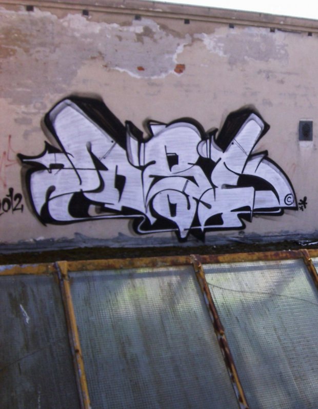 Graffiti Wall in gera - Photo by geracity - dark