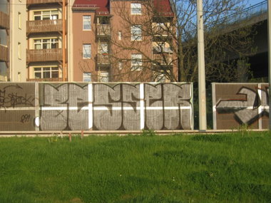 Graffiti Wall - Photo by geracity