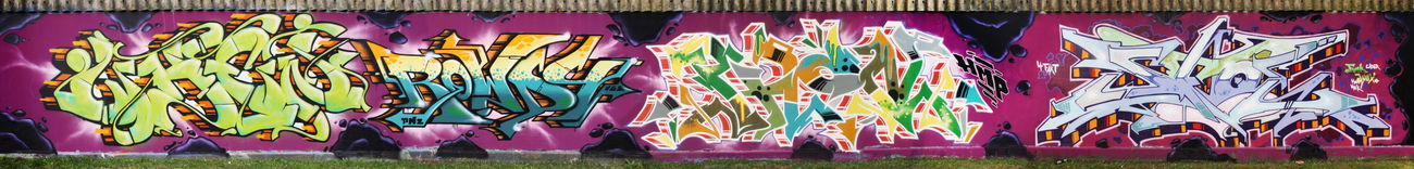 Graffiti Wall - Photo by ghettoklaus - when, rowdy, phone