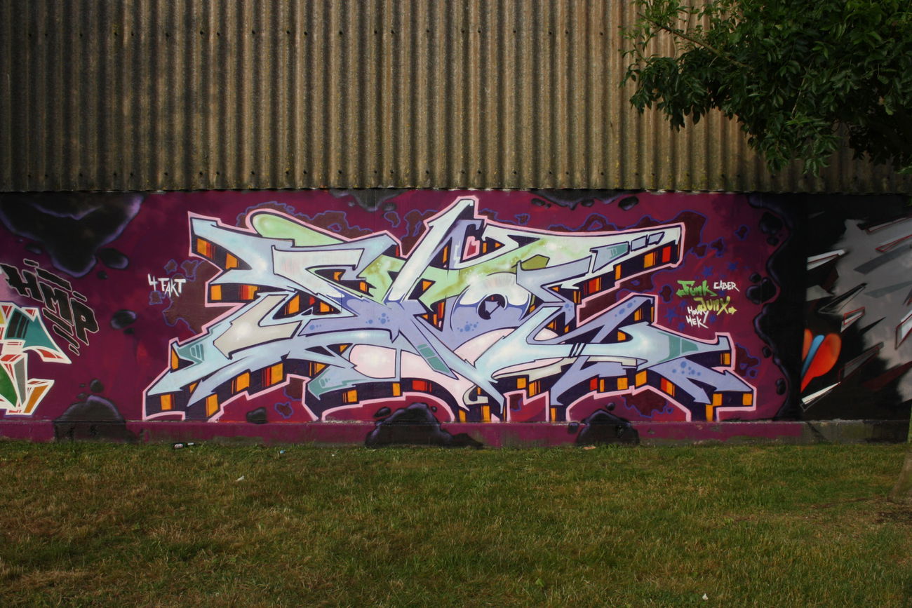 Graffiti Wall - Photo by ghettoklaus - stoe