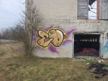 Graffiti Wall - Photo by gintonic - eo, cru, crew