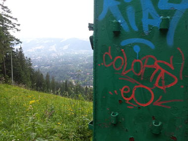 Graffiti Bombing - Photo by gintonic - eo, Colors, Clrs (2015)