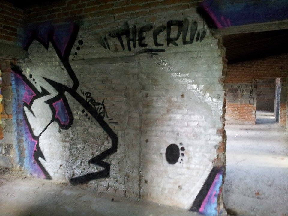 Graffiti Bombing - Photo by gintonic - eo, crew, local