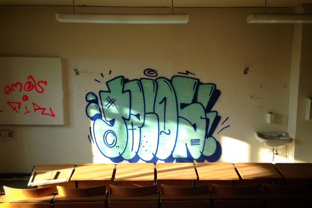 Graffiti Bombing in Halle - Photo by goodhuman - graffiti, tacos, piece