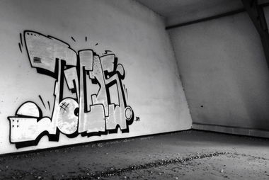 Graffiti Bombing in Halle - Photo by goodhuman - graffiti, tacos, piece