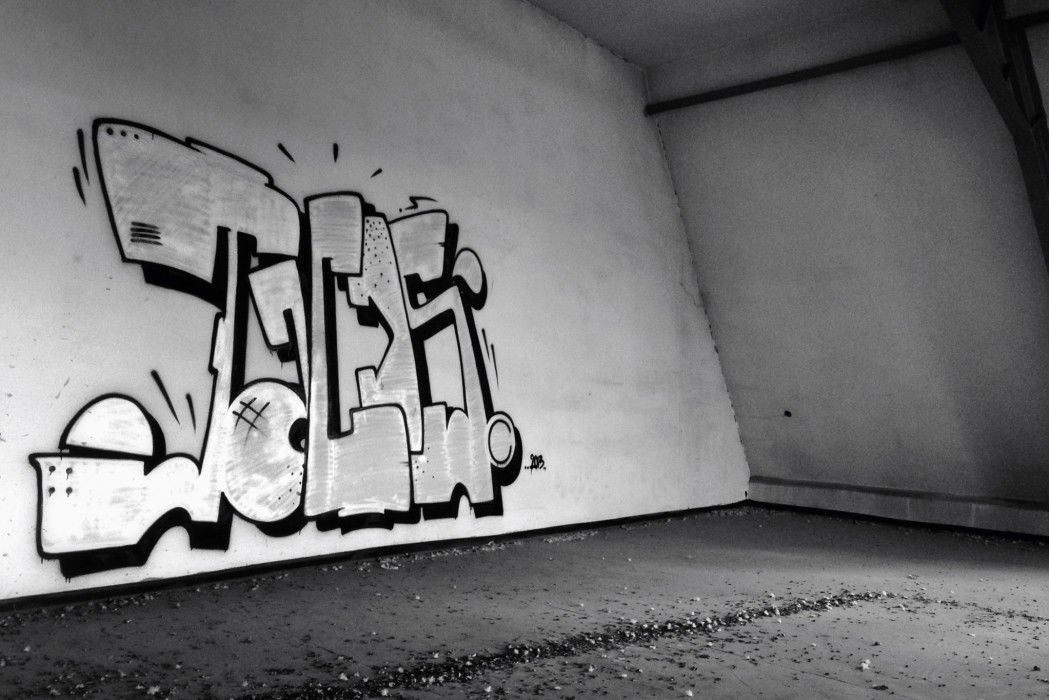 Graffiti Bombing in Halle - Photo by goodhuman - graffiti, tacos, piece