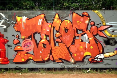 Graffiti in Halle - Photo by goodhuman - graffiti, tacos, piece
