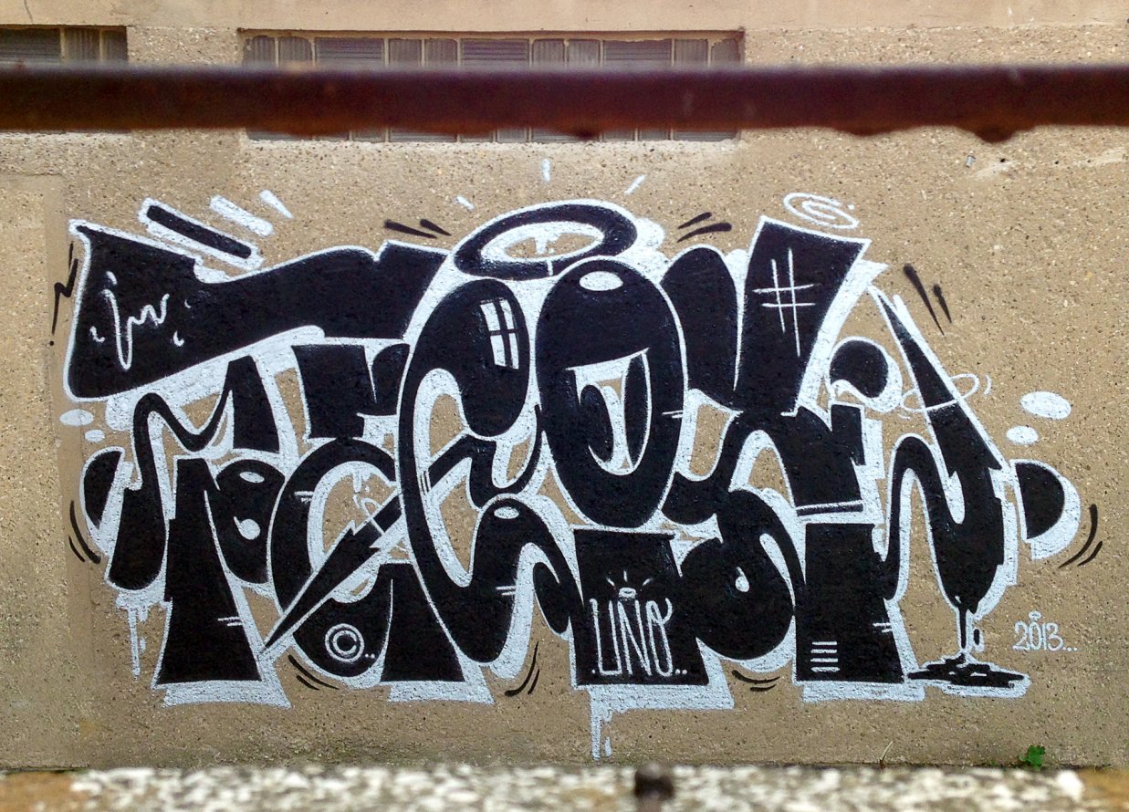 Graffiti Wall in Halle - Photo by goodhuman - tacos, tacosone, tacosuno (2013)