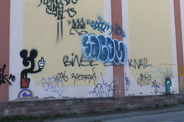 Graffiti Bombing - Photo by graffforlife