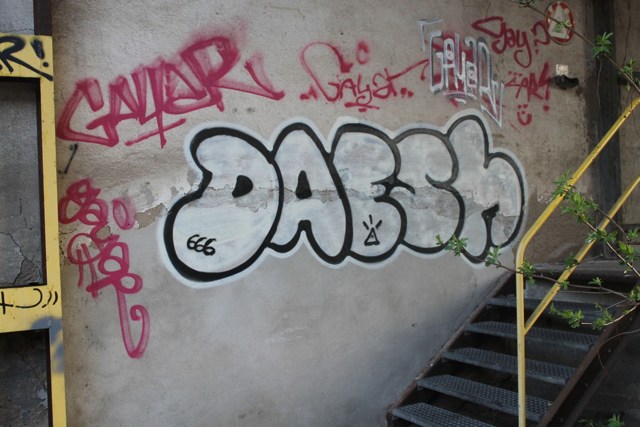 Graffiti Bombing - Photo by graffforlife