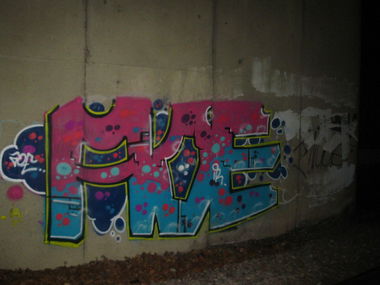 Graffiti Bombing - Photo by graffiti4life
