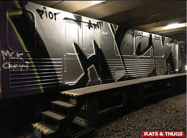Graffiti Train - Photo by graffitiBLN - mck, pior, relos