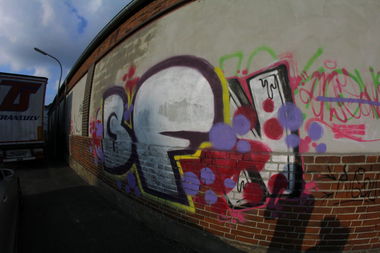 Graffiti Bombing - Photo by graffiti_bs - Bf, BF, Braunschweig-weststadt (?)