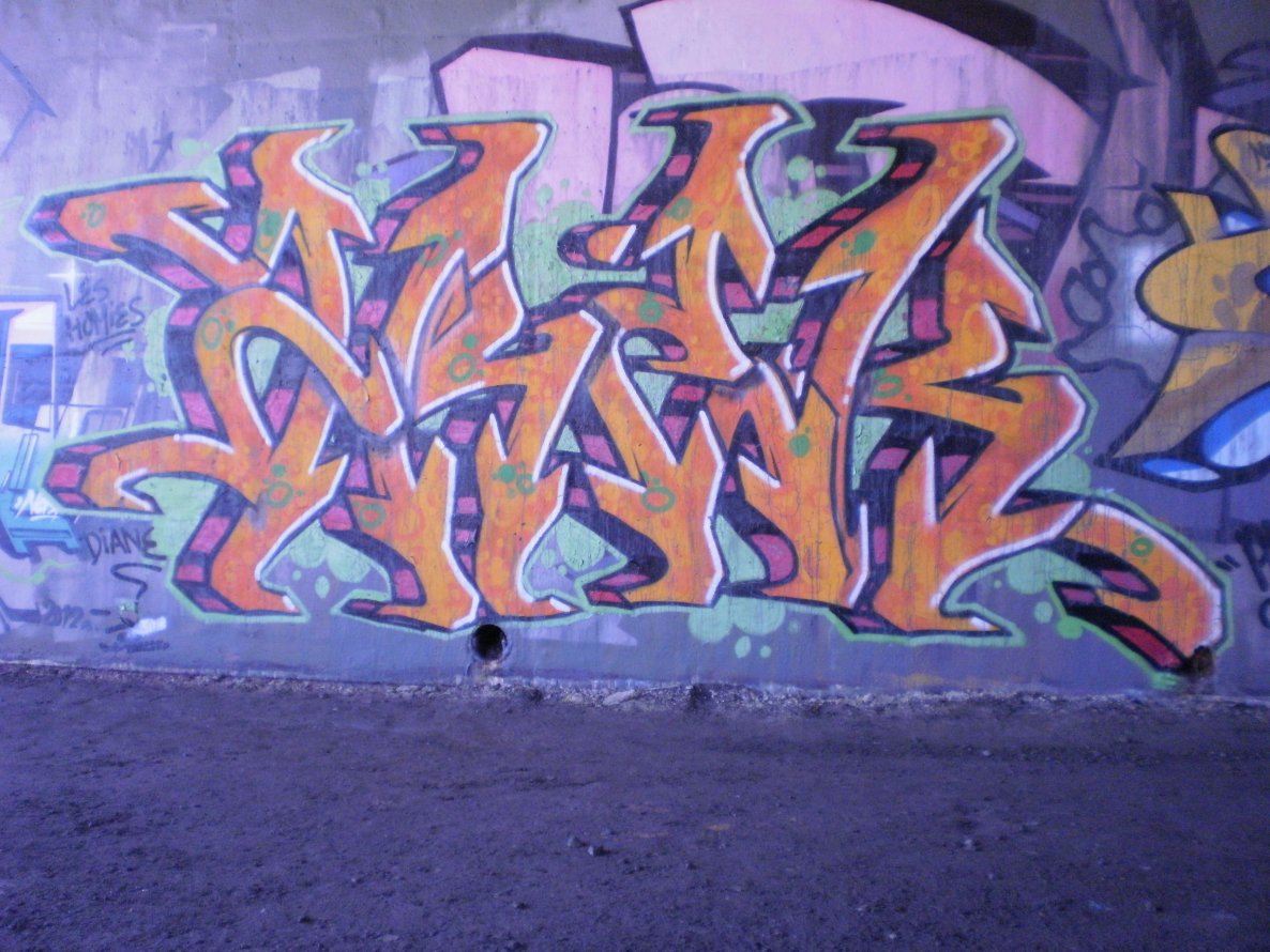 Graffiti Wall - Photo by graffmanifesto