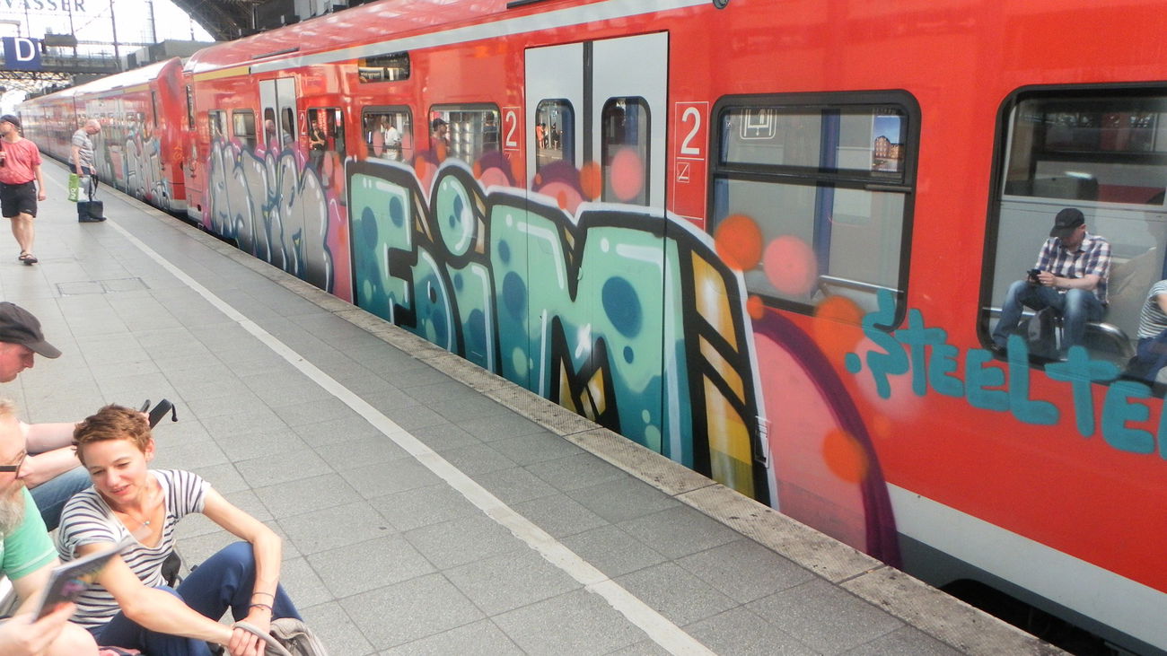 Graffiti Train - Photo by graffocalypse - 2015, rb, foim (2015)